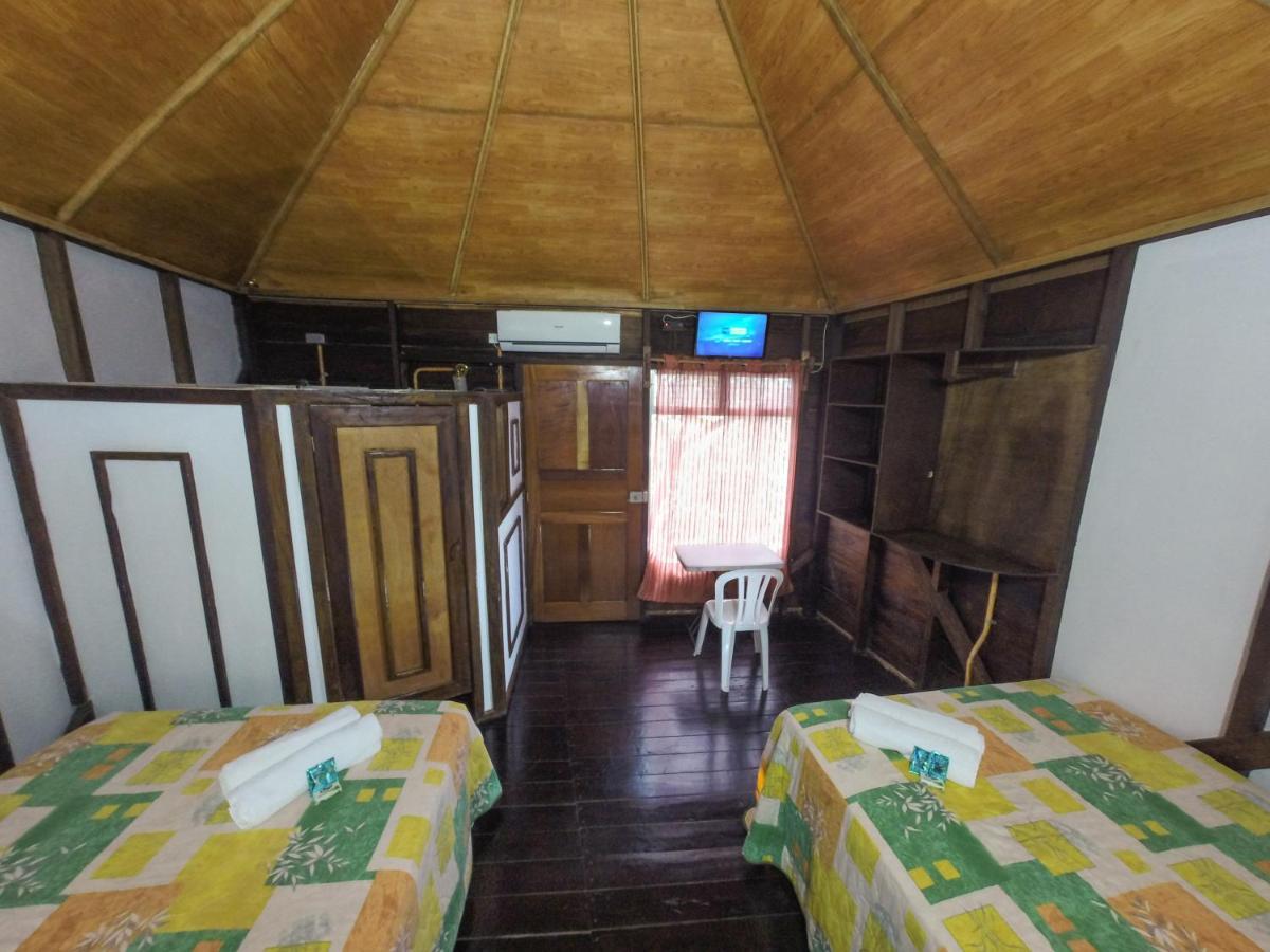 Chalet Castillo El Estor Ngoại thất bức ảnh