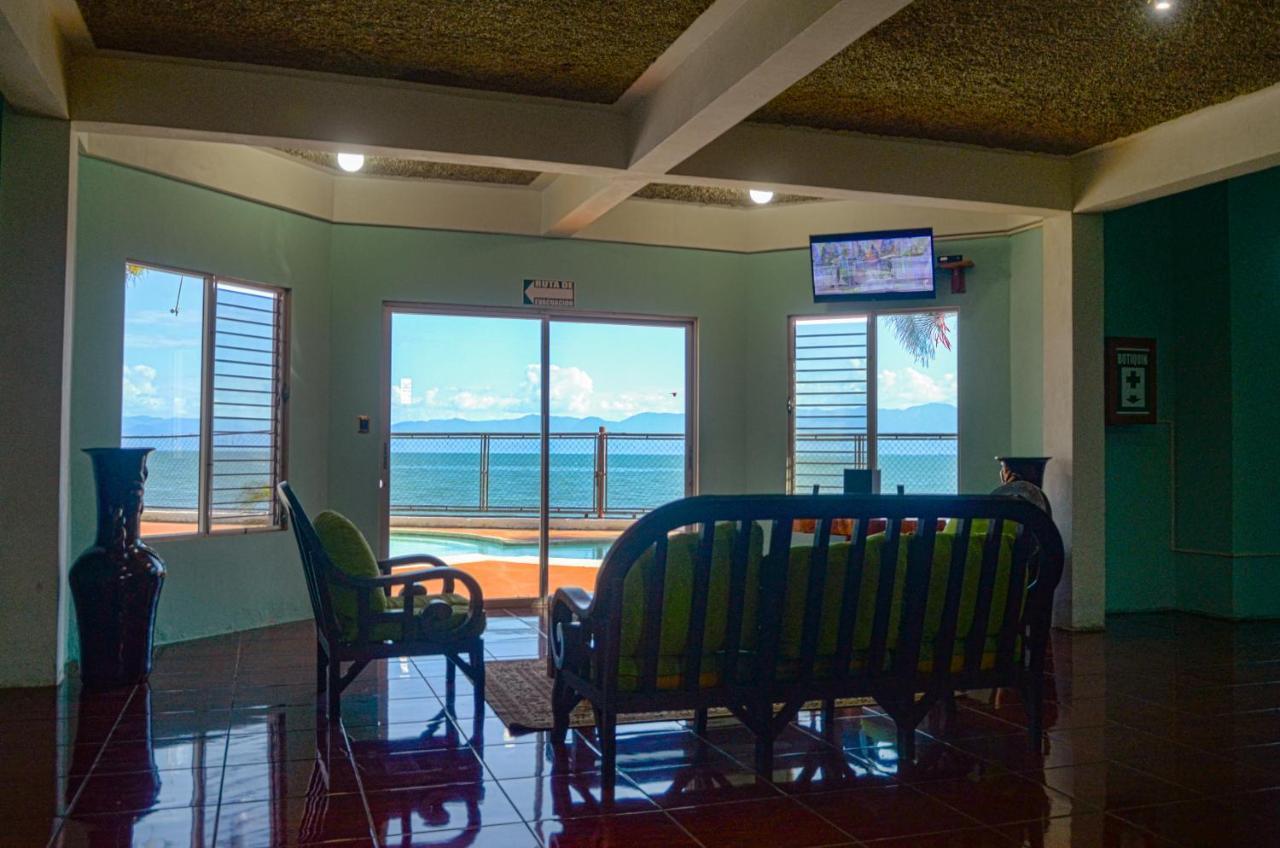 Chalet Castillo El Estor Ngoại thất bức ảnh