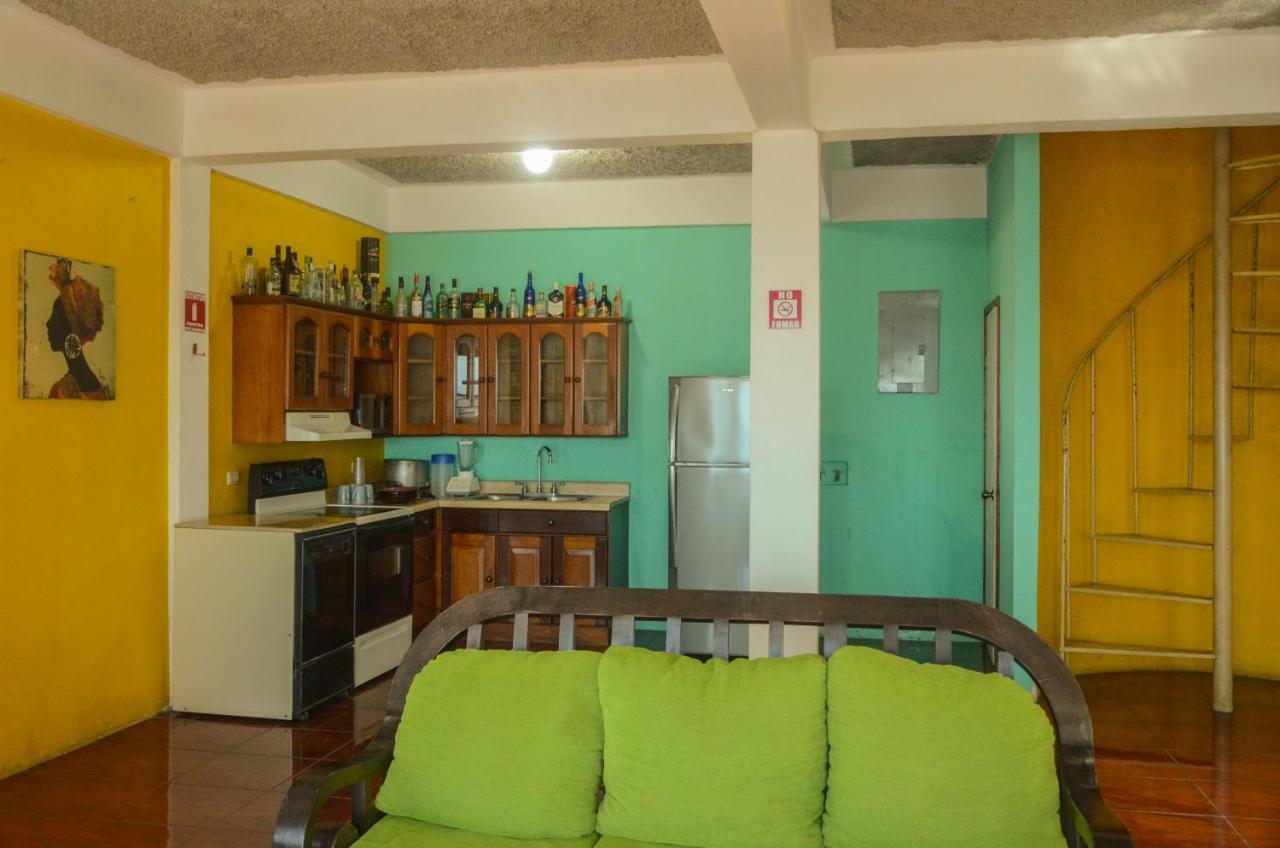 Chalet Castillo El Estor Ngoại thất bức ảnh